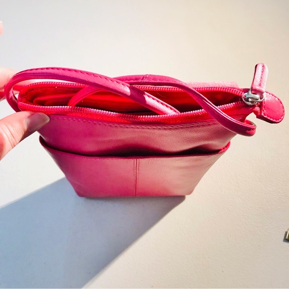 NWOT Ili NY Pink Leather Crossbody Purse - Picture 3 of 8